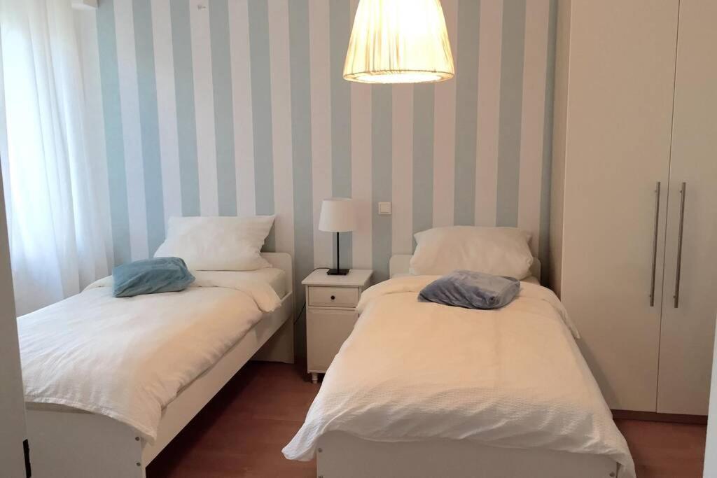 Apartment 120 Qm -3 Schlafzimmer-2 Baeder- Fuer 7 Gaeste Düsseldorf Exterior foto
